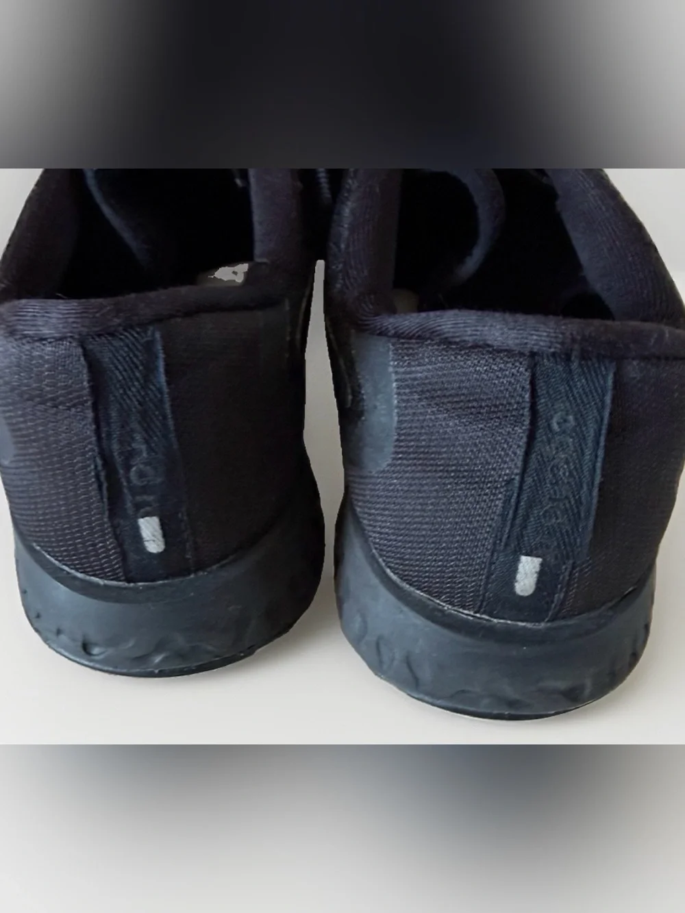 Nike Legend React Black Running Sneakers Women’s 6